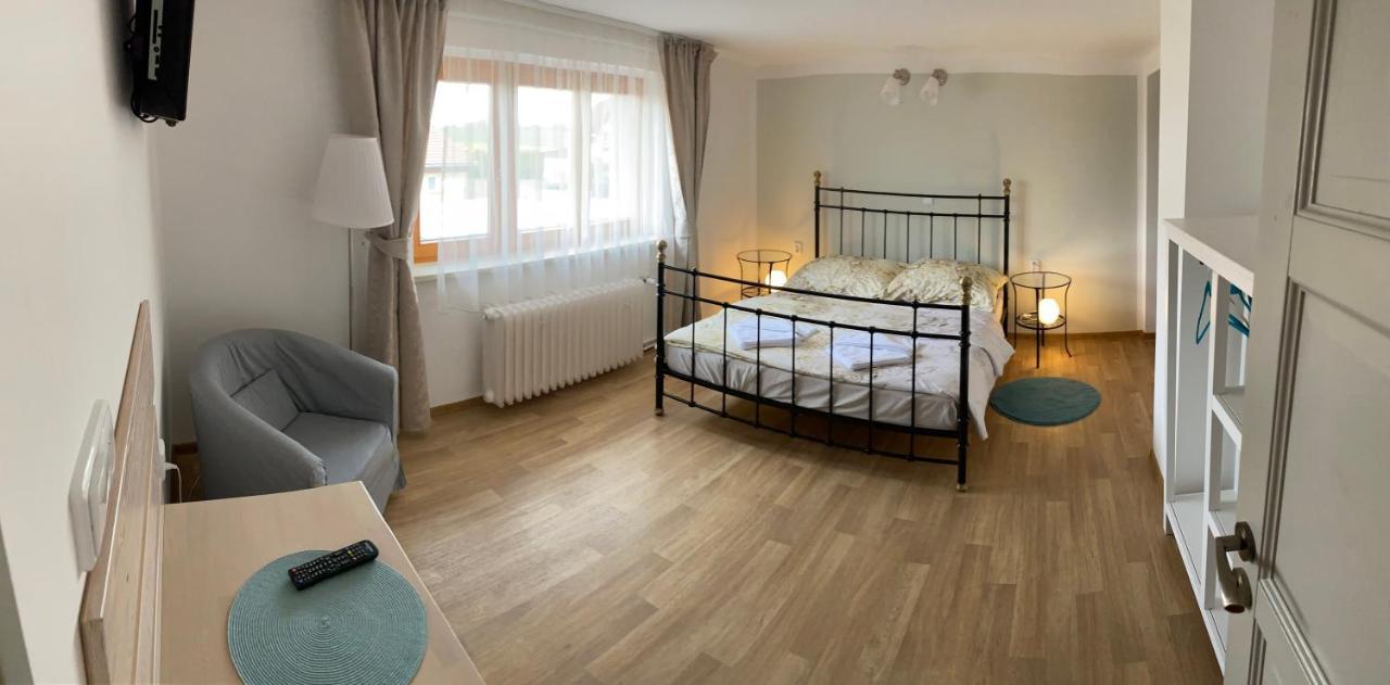 U Vaclava Apartment Knezeves  Luaran gambar